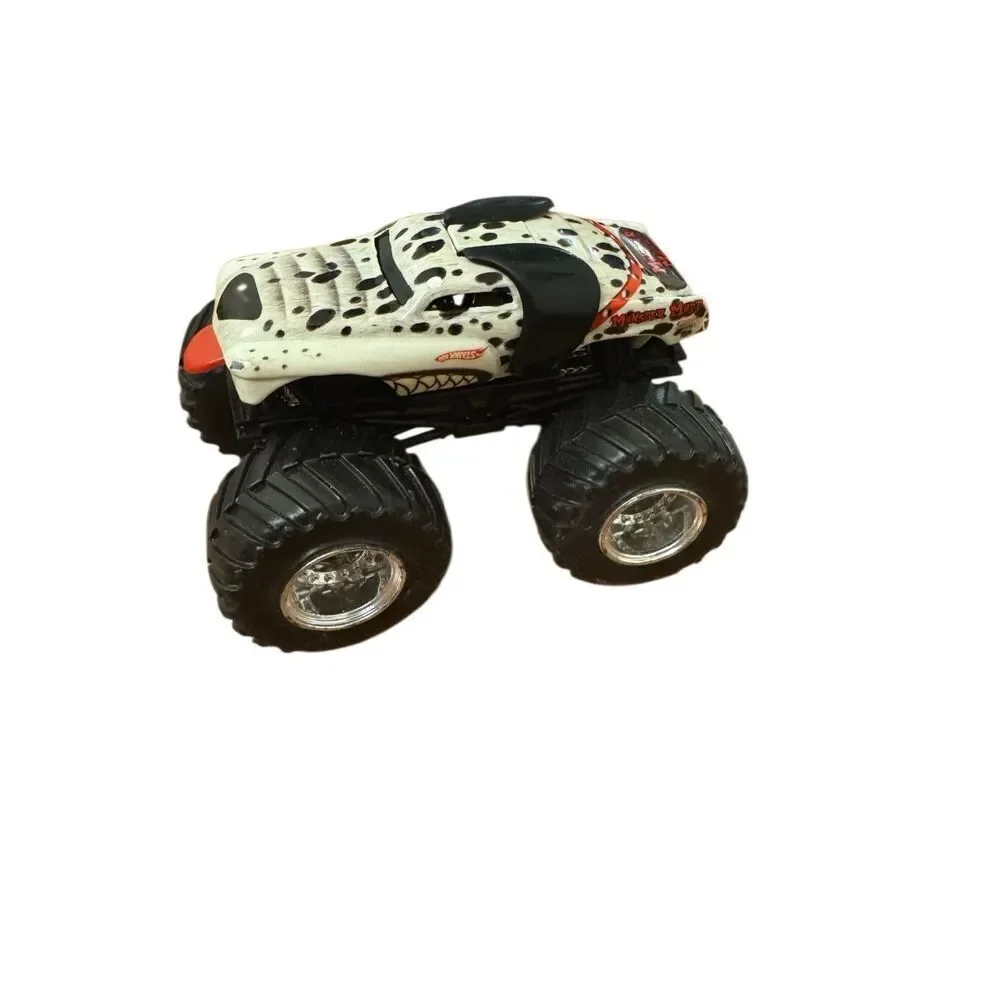 Hot Wheels Monster Jam Lot of 6 Monster Trucks Grave Digger